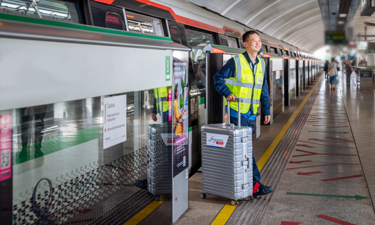 Stellar Lifestyle and SingPost pilot Singapore’s first postal collection service via SMRT-operated trains